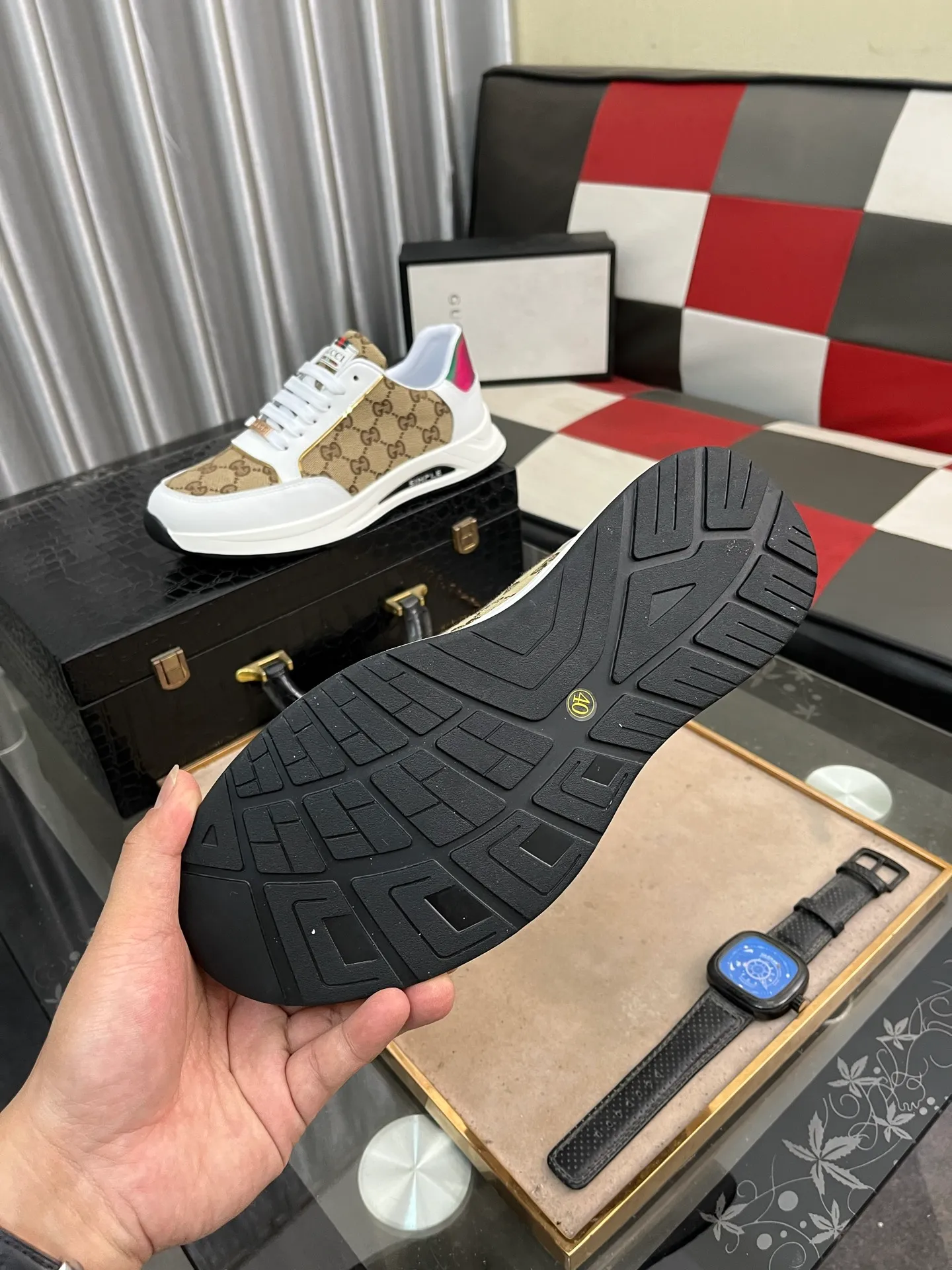 Men's shoes 💰420⌚️⌚️[GUCCI] The latest trendy men's casual shoes, the fabric is made of embossed cowhide imported from Italy, comfortable sheepskin lining + feet, the original outsole is wear-resistant and non-slip, high-level version, exquisite workmanship. Code number: 38-442️⃣Colors available